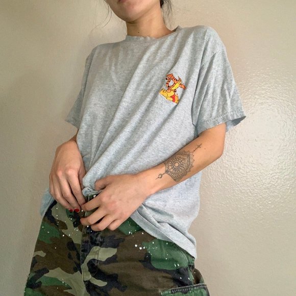 Vintage Pooh Bear + Tigger Embroidered T-shirt - Picture 4 of 6